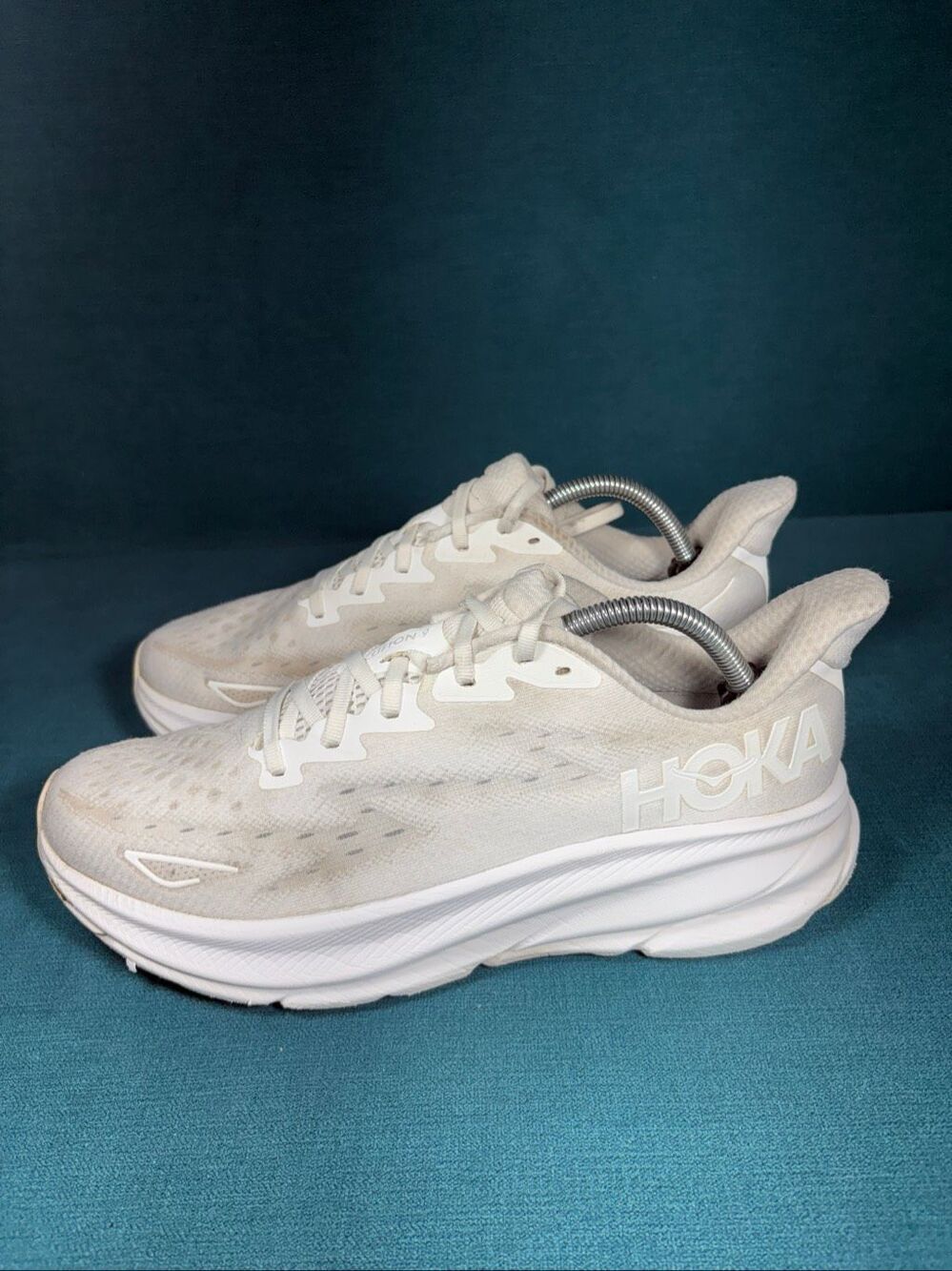 Hoka One One Clifton 9 All White Women's Size 11 B Running Shoes 1127896